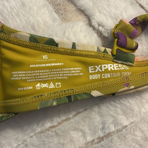 Express two bikini tops NEW blue & floral size XS - Picture 9 of 9